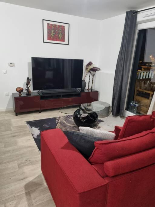 Appartement Cosy Et Equipe Meaux Kültér fotó