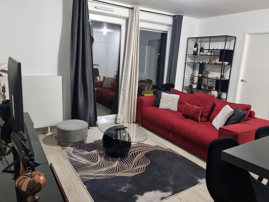 Appartement Cosy Et Equipe Meaux Kültér fotó