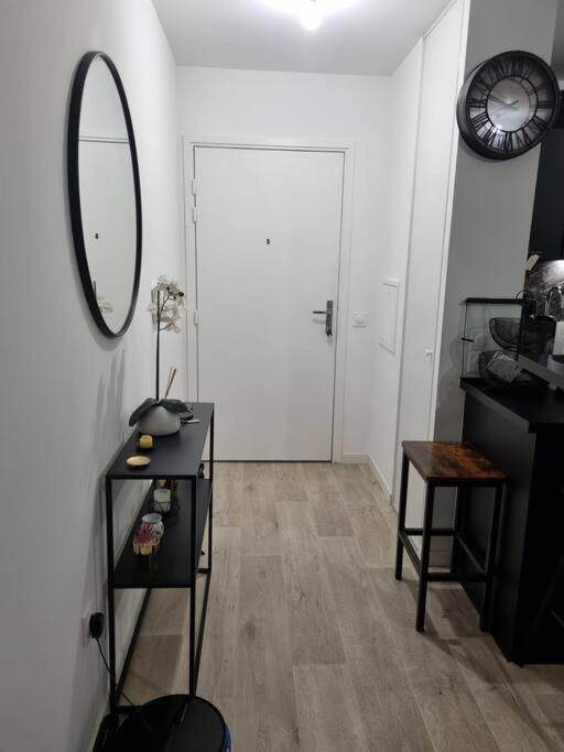Appartement Cosy Et Equipe Meaux Kültér fotó