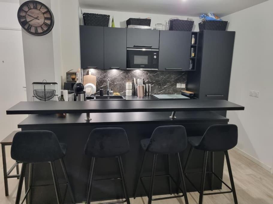Appartement Cosy Et Equipe Meaux Kültér fotó